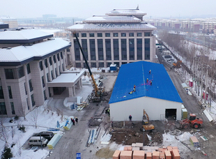 2020年2月10日，黑龍江省建投集團建設(shè)省疫情防控備用集中救治醫(yī)院。            