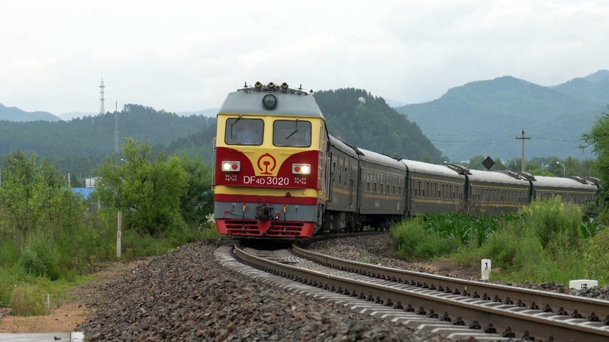 全國各地到達(dá)黑龍江旅游專列突破100列