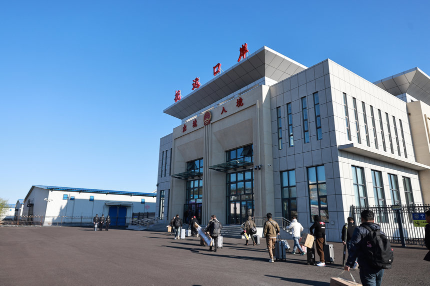 黑龍江撫遠口岸客運航線迎來2024年首航