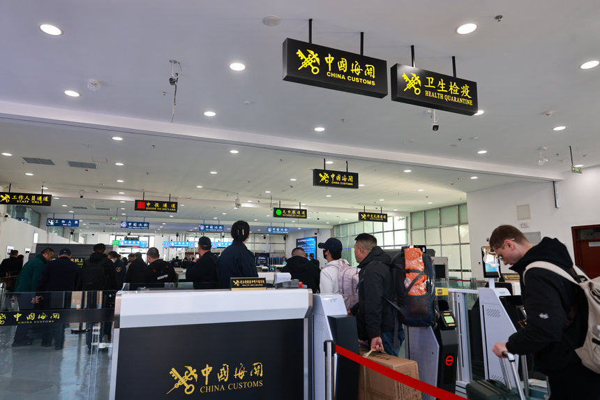 黑龍江撫遠(yuǎn)口岸客運(yùn)航線迎來(lái)2024年首航