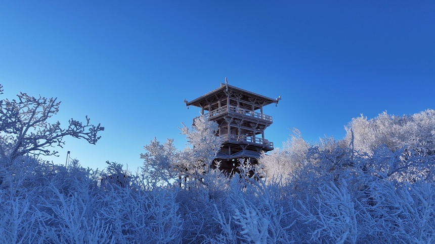 黑龍江饒河：大頂子山披銀妝