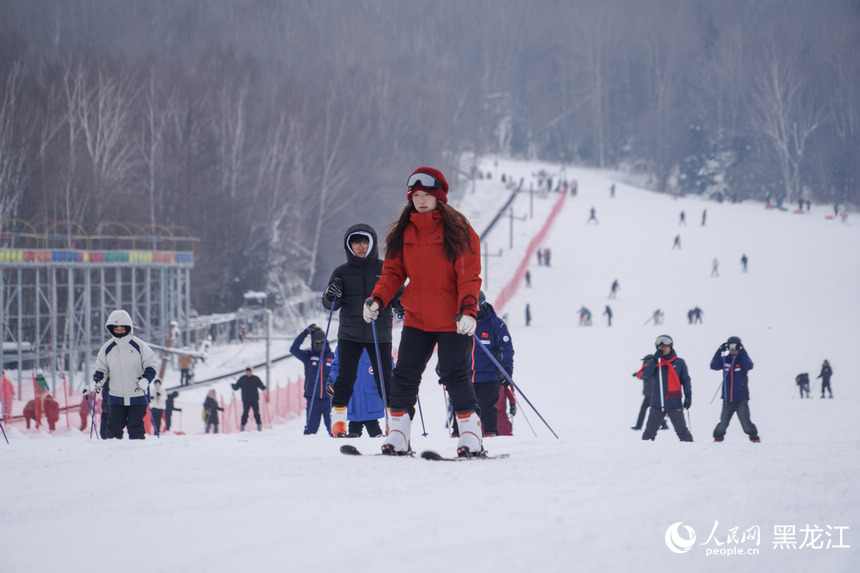 伊春市2024—2025年冬季冰雪旅游系列活動第二站暨金林區第四屆森林冰雪歡樂季啟幕