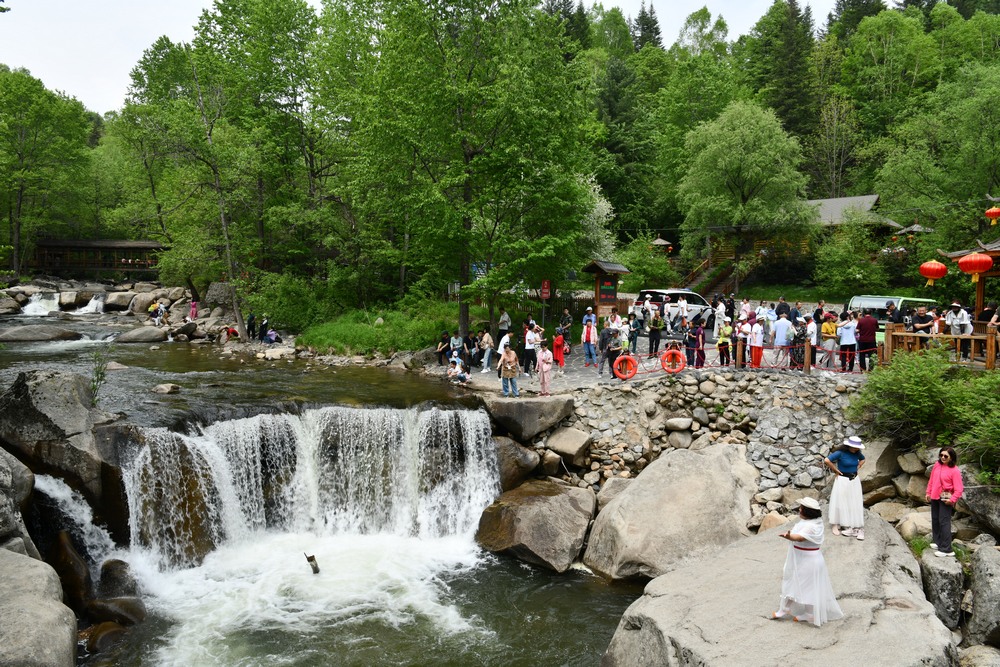 雪鄉(xiāng)國(guó)家森林公園開(kāi)啟夏季運(yùn)營(yíng)模式