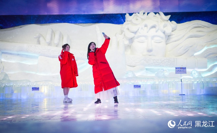 夏有涼風在冰城｜在這里，看一場“夏日飄雪”