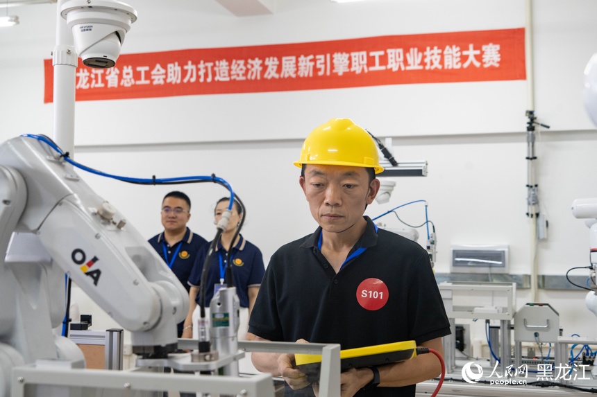 參賽選手在比賽中。